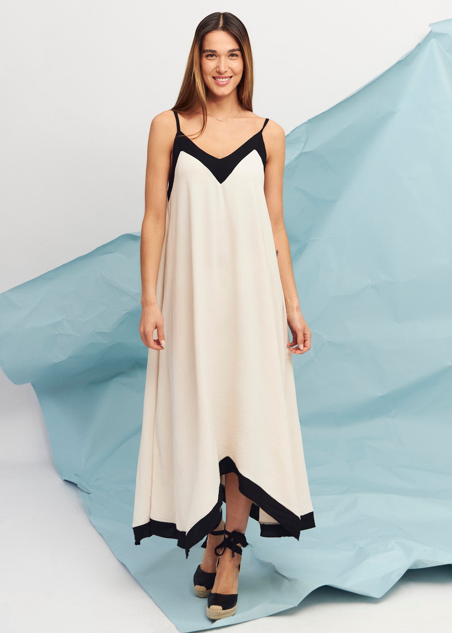 Vestido largo contraste