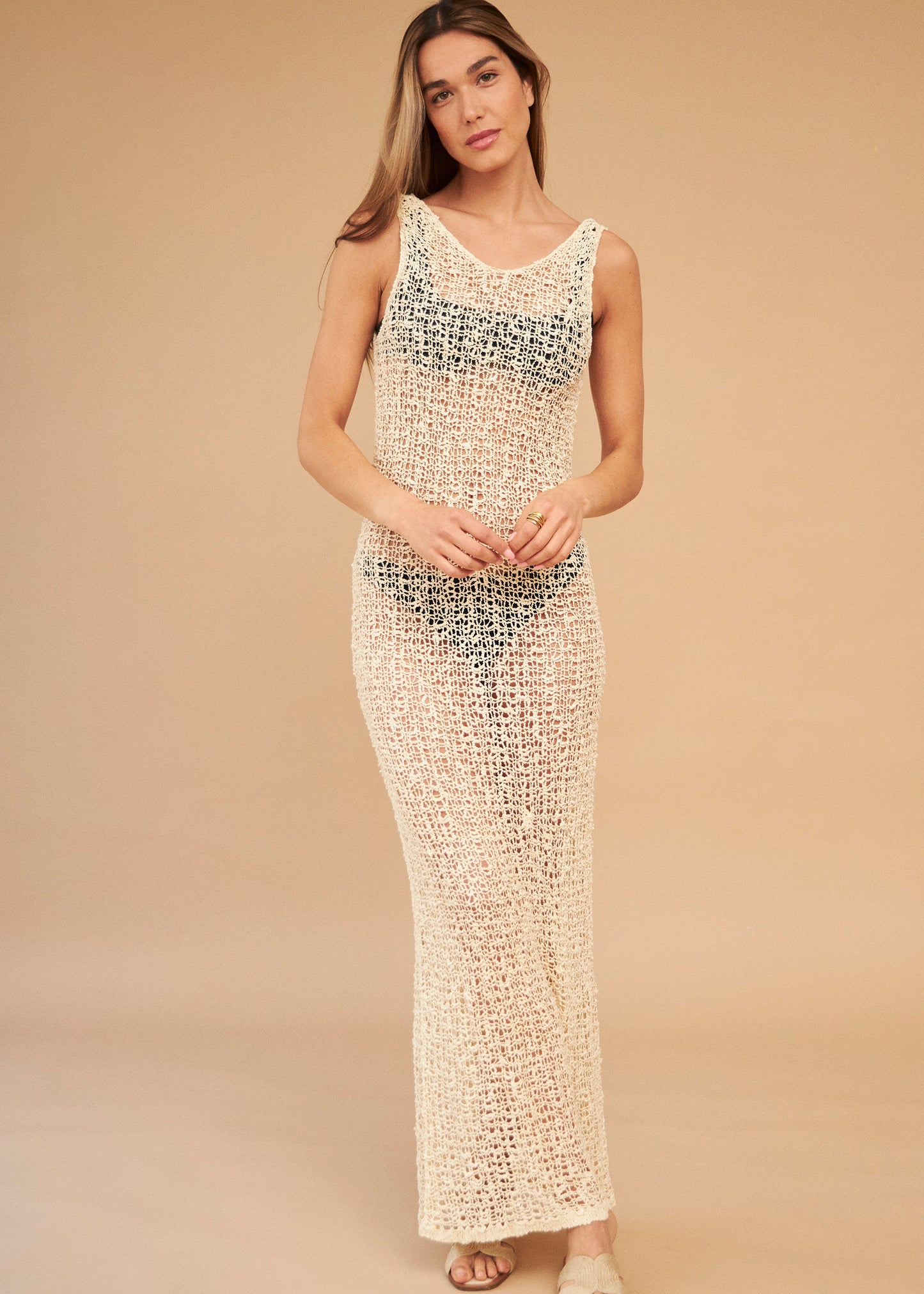 Vestido calado escote
