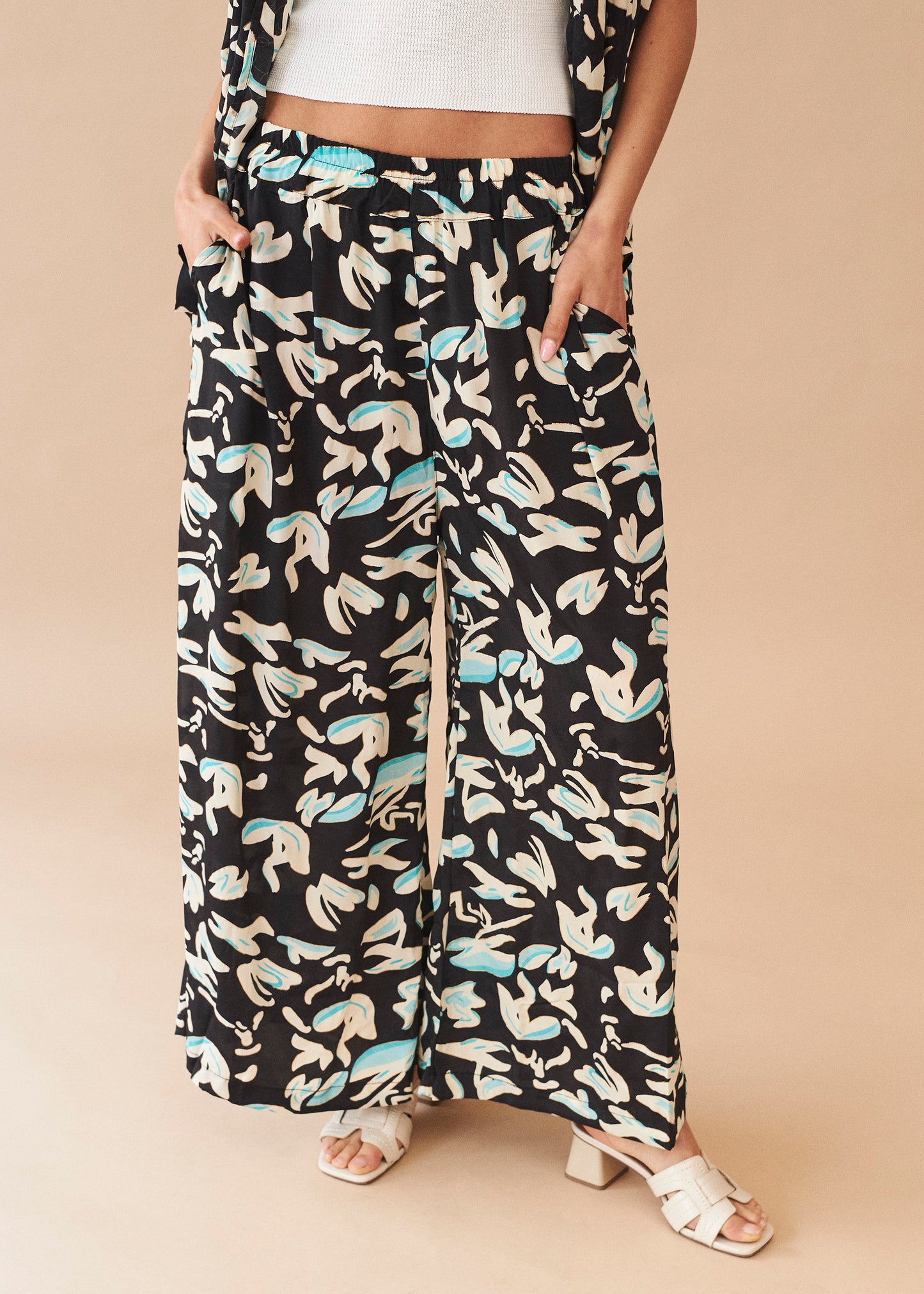 Printed fluid pants