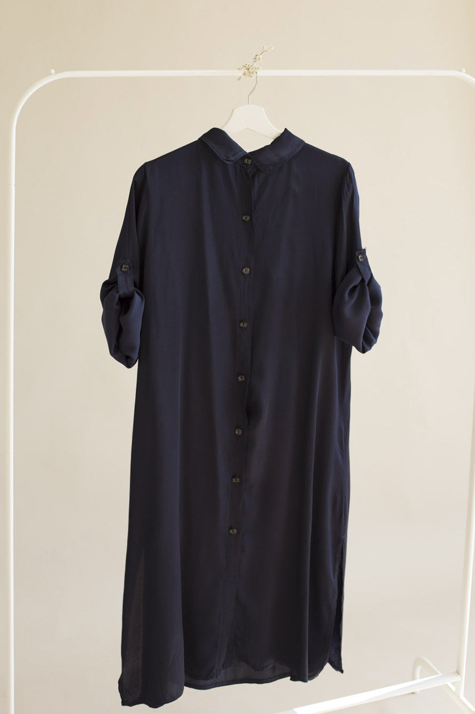 Vestido camisero satinado