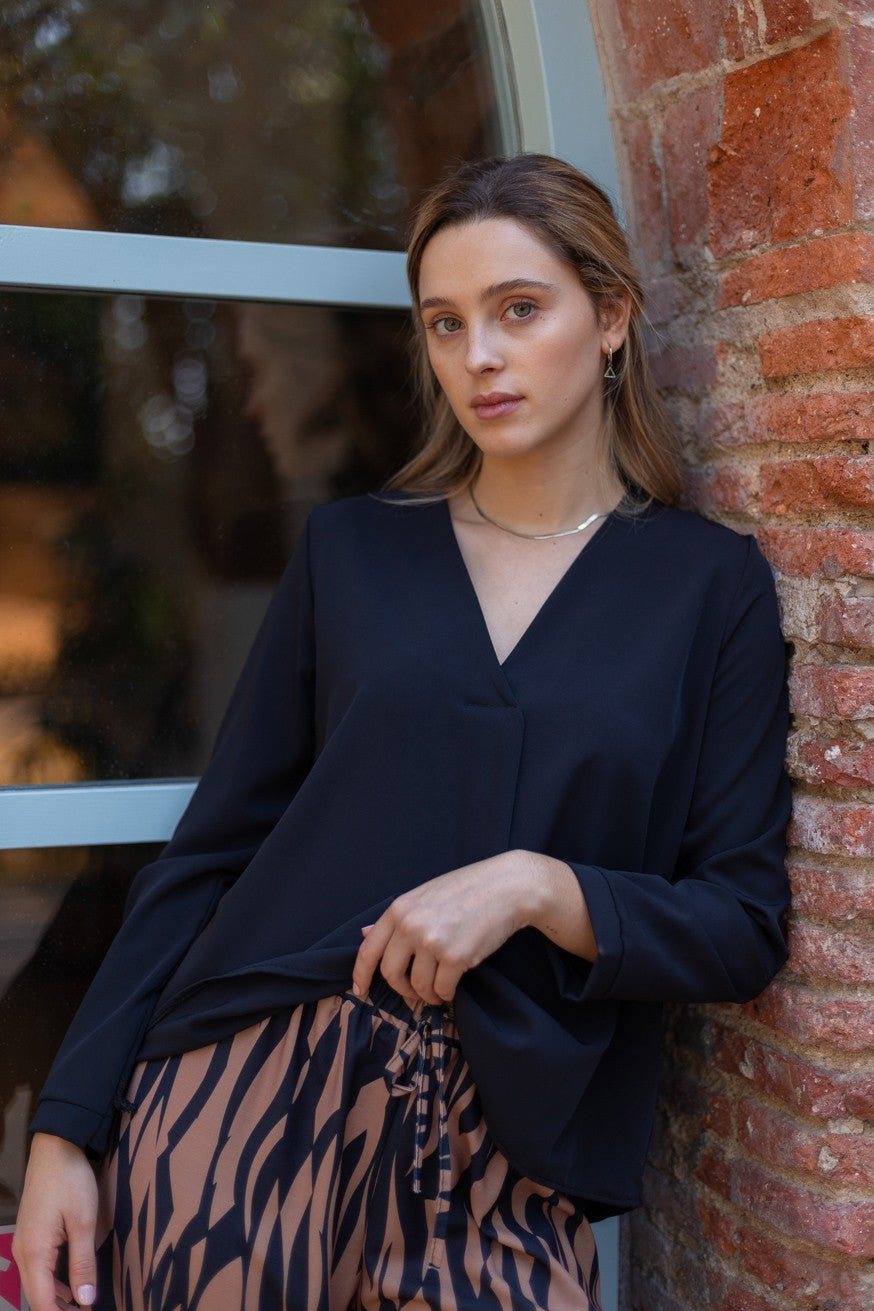 Blusa escote en punta