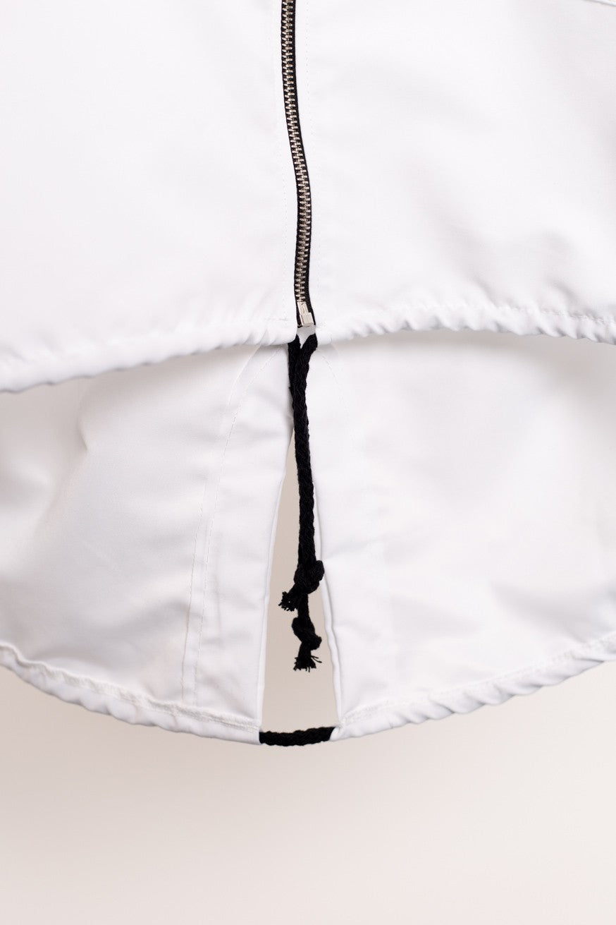 Parka con capucha