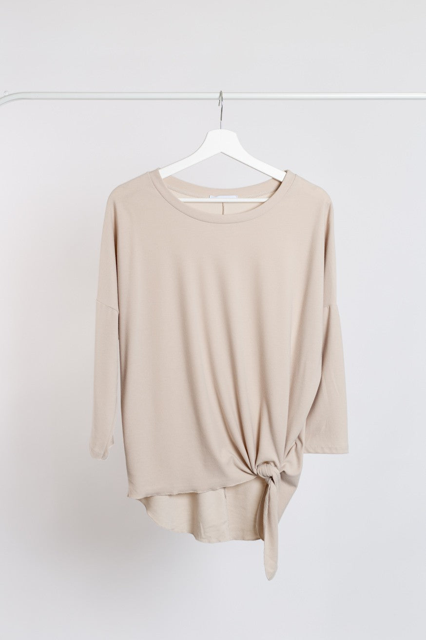 Camiseta nudo