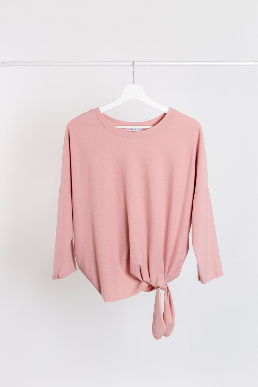 Camiseta nudo