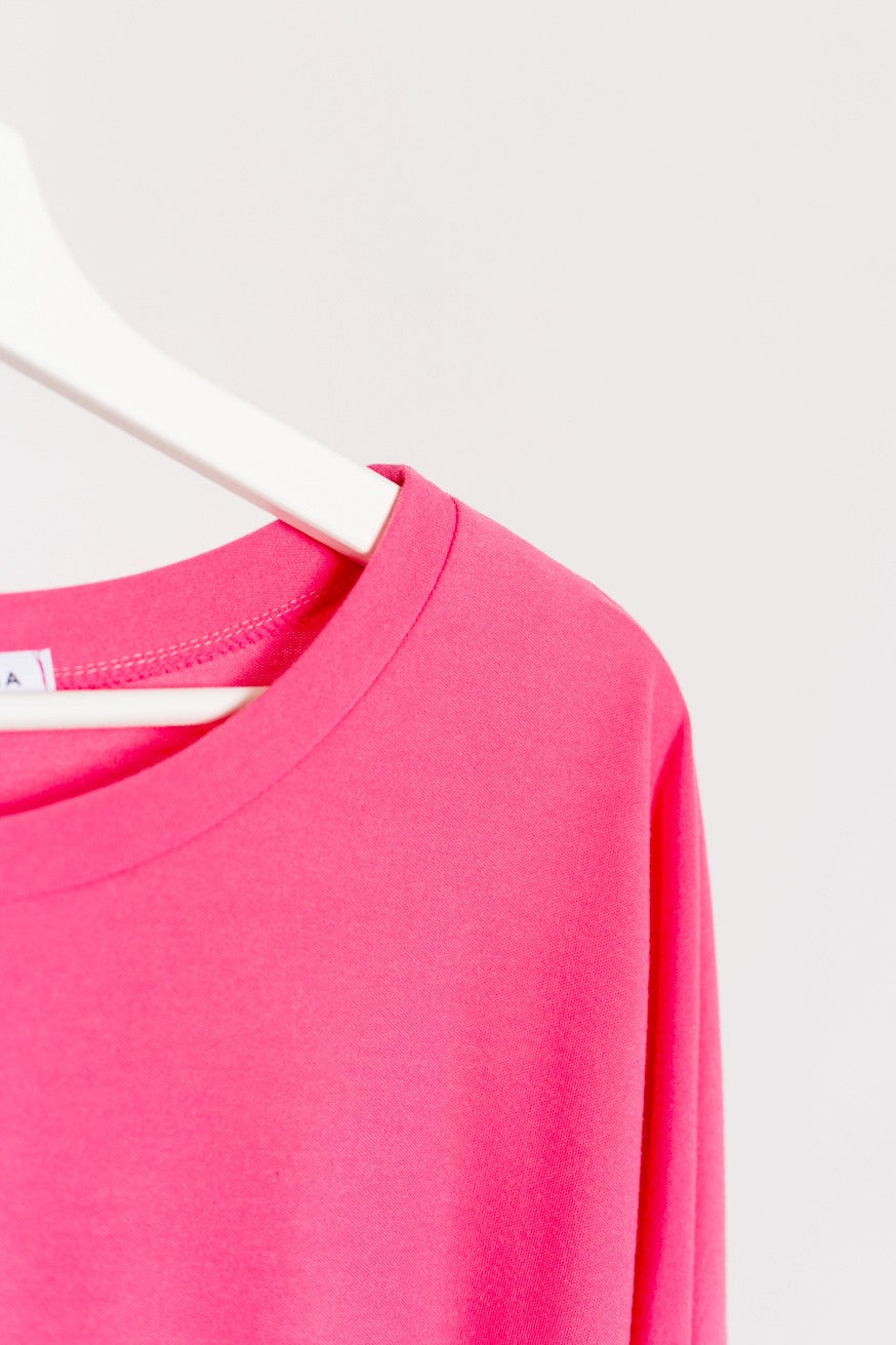 Camiseta nudo
