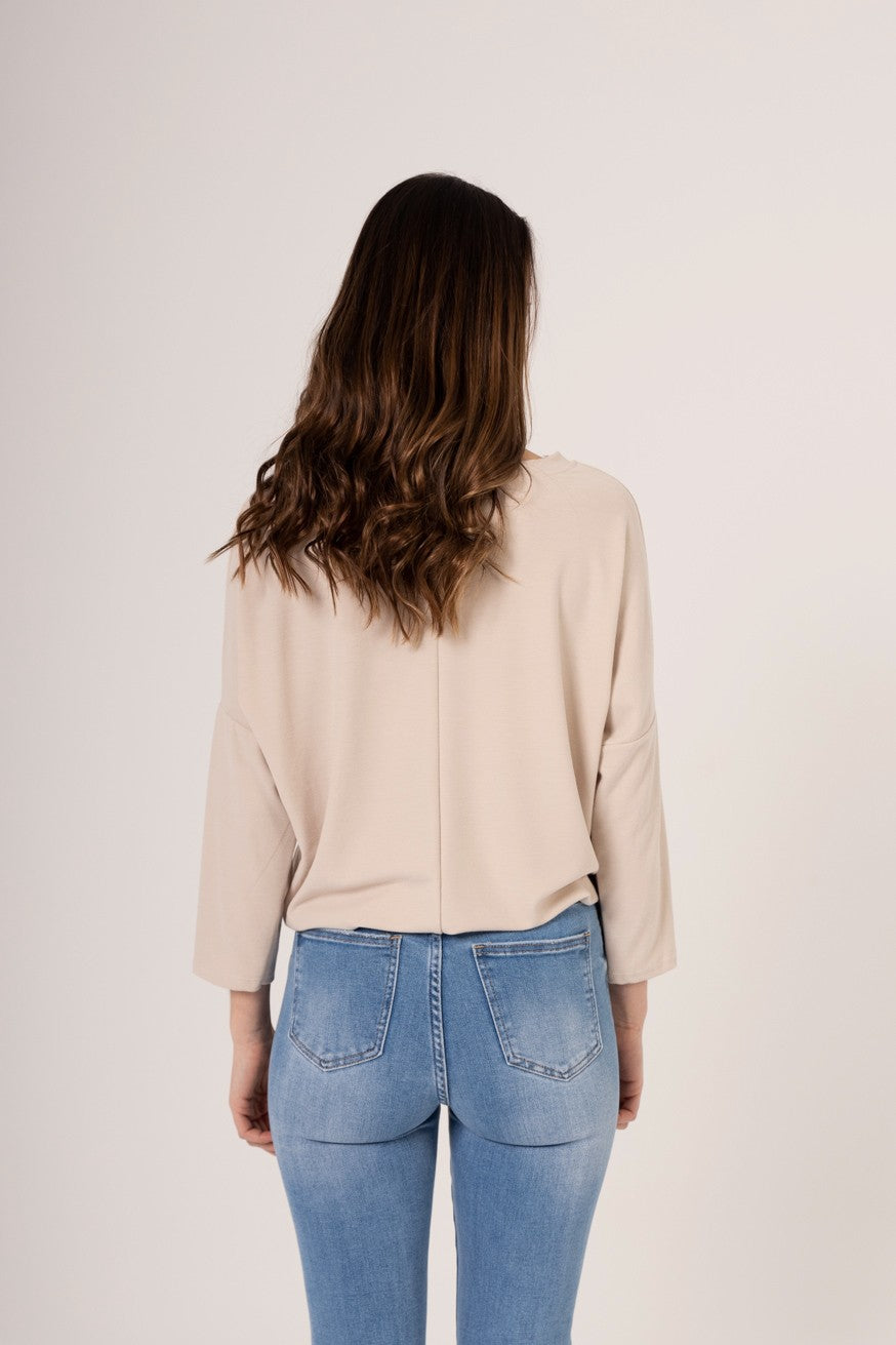 Camiseta nudo
