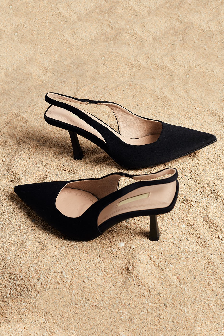 Zapato salón destalonado