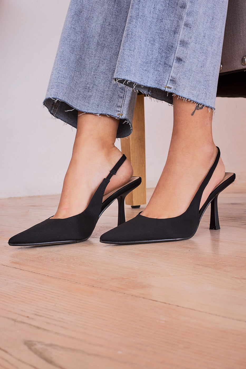 Zapato salón destalonado