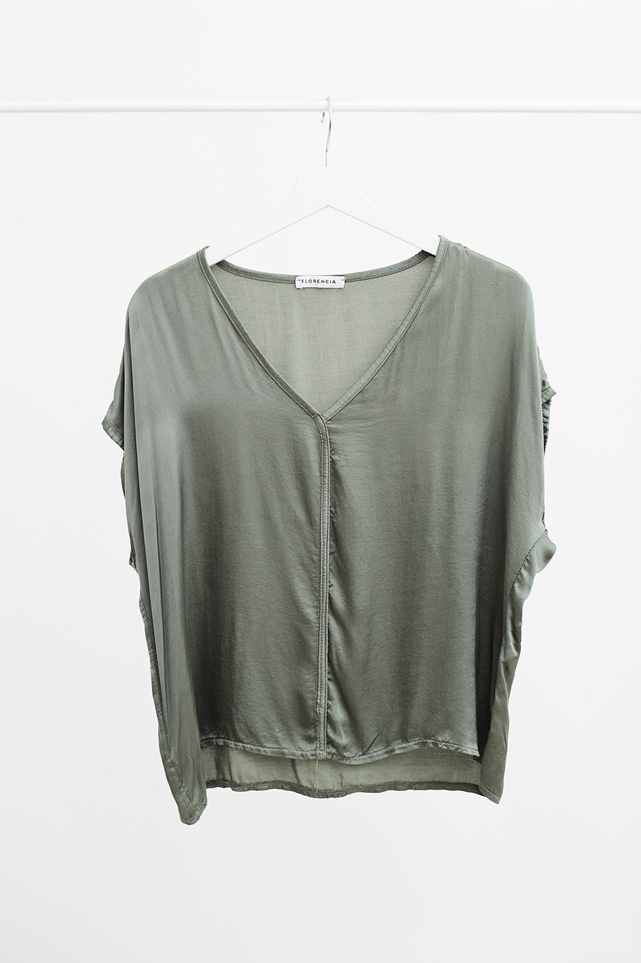 Top satinado detalle costura