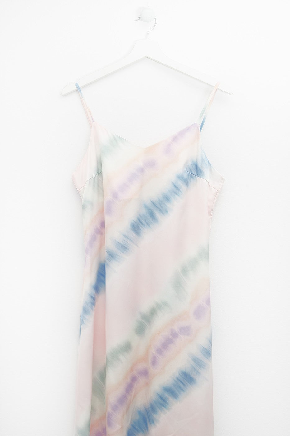 Vestido satinado tie-dye