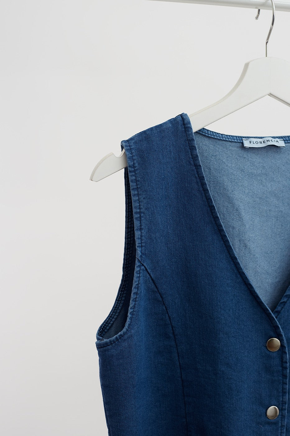Chaleco denim botones