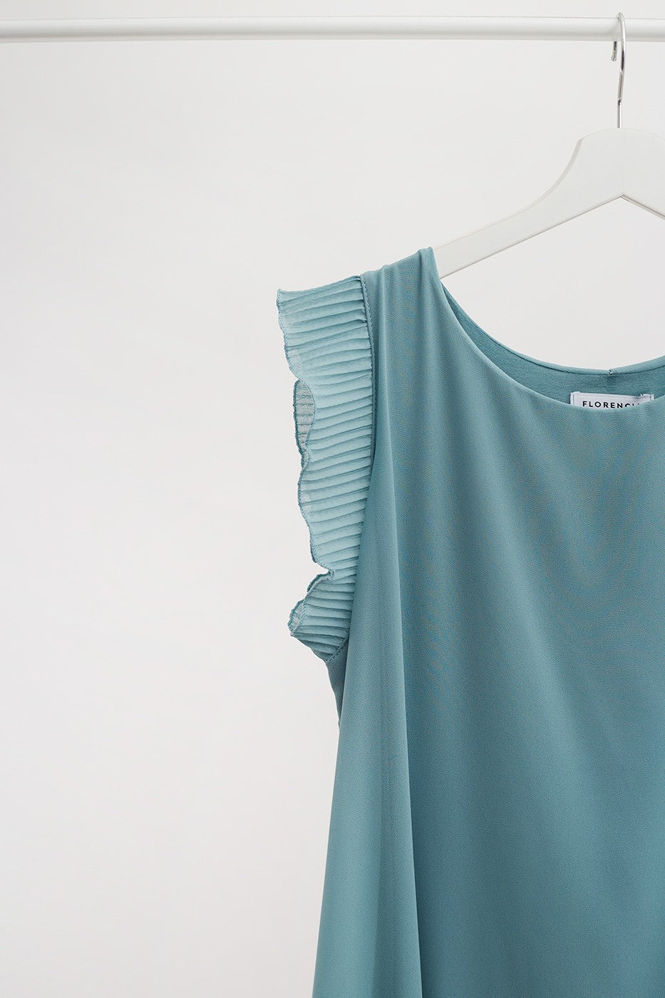 Vestido mini detalle plisado