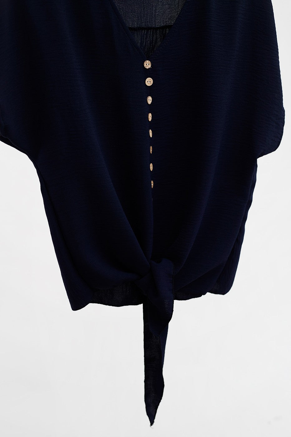 Blusa botones anudada