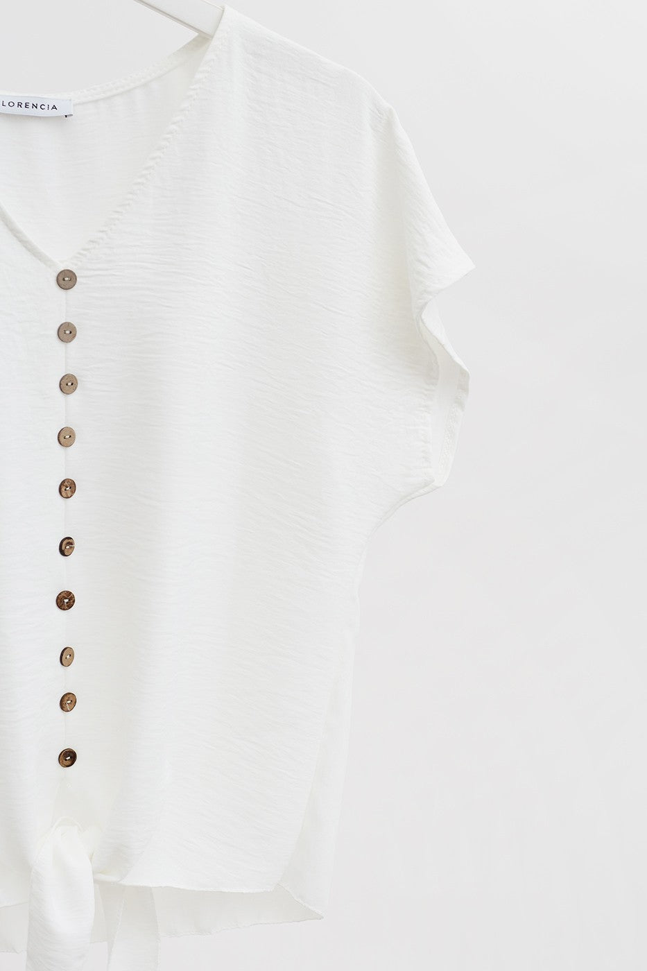 Blusa botones anudada