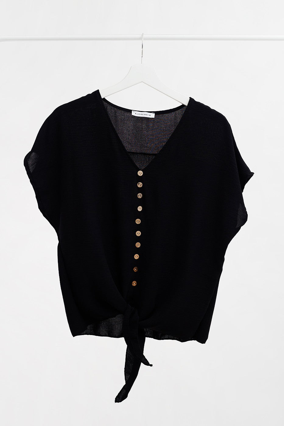 Blusa botones anudada