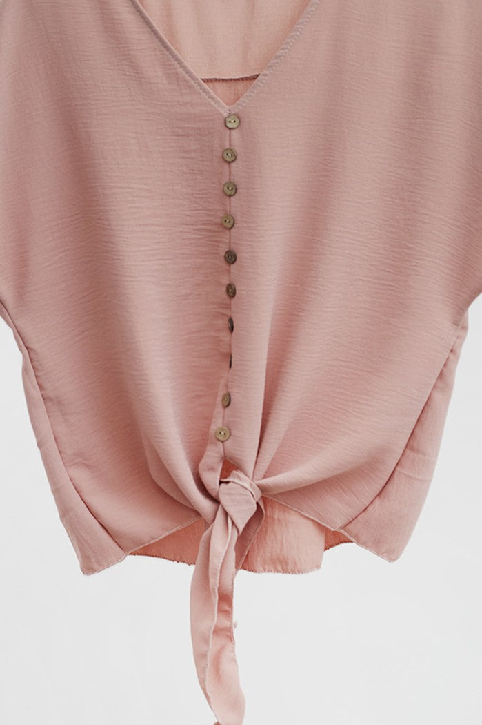 Blusa botones anudada