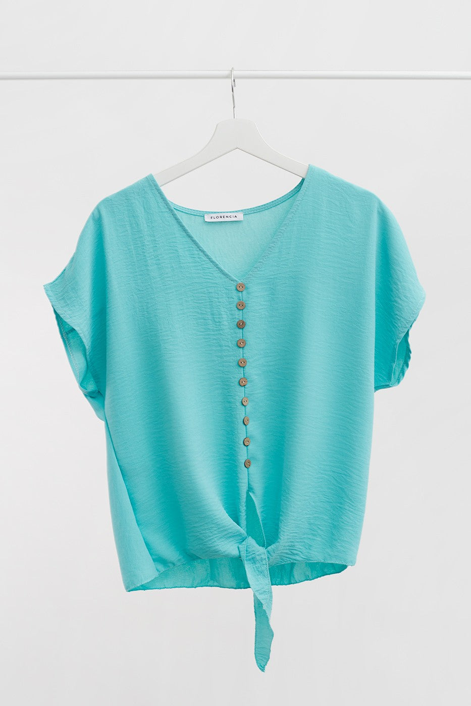 Blusa botones anudada
