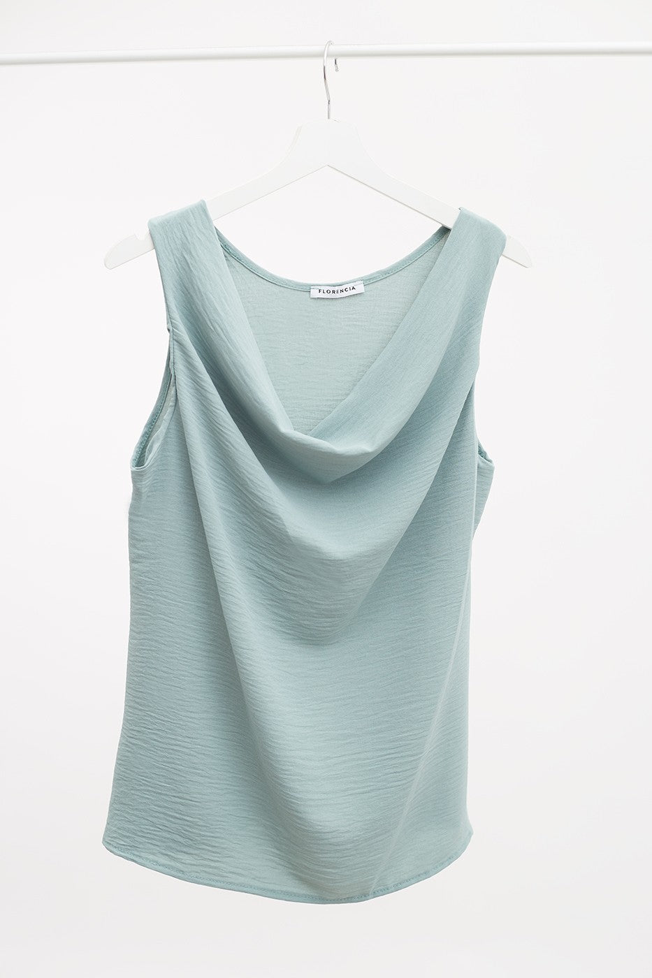 Top fluido cuello drapeado
