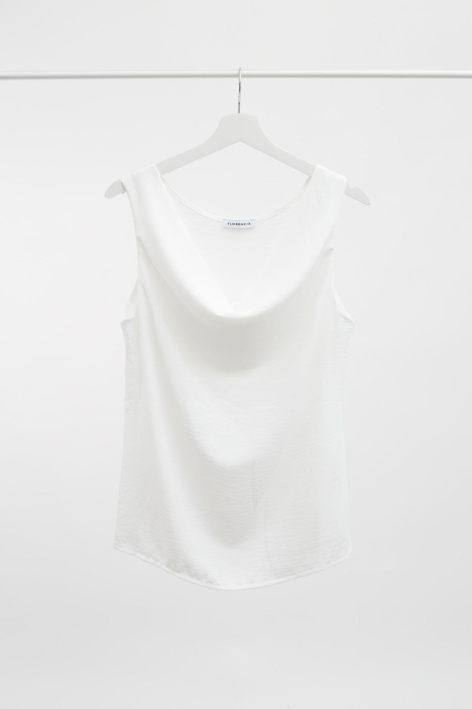 Top fluido cuello drapeado