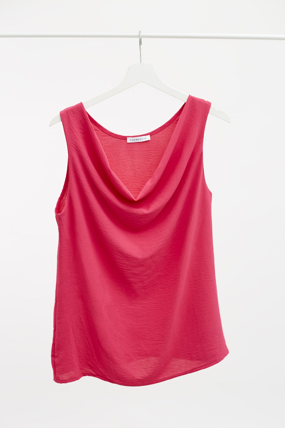Top fluido cuello drapeado