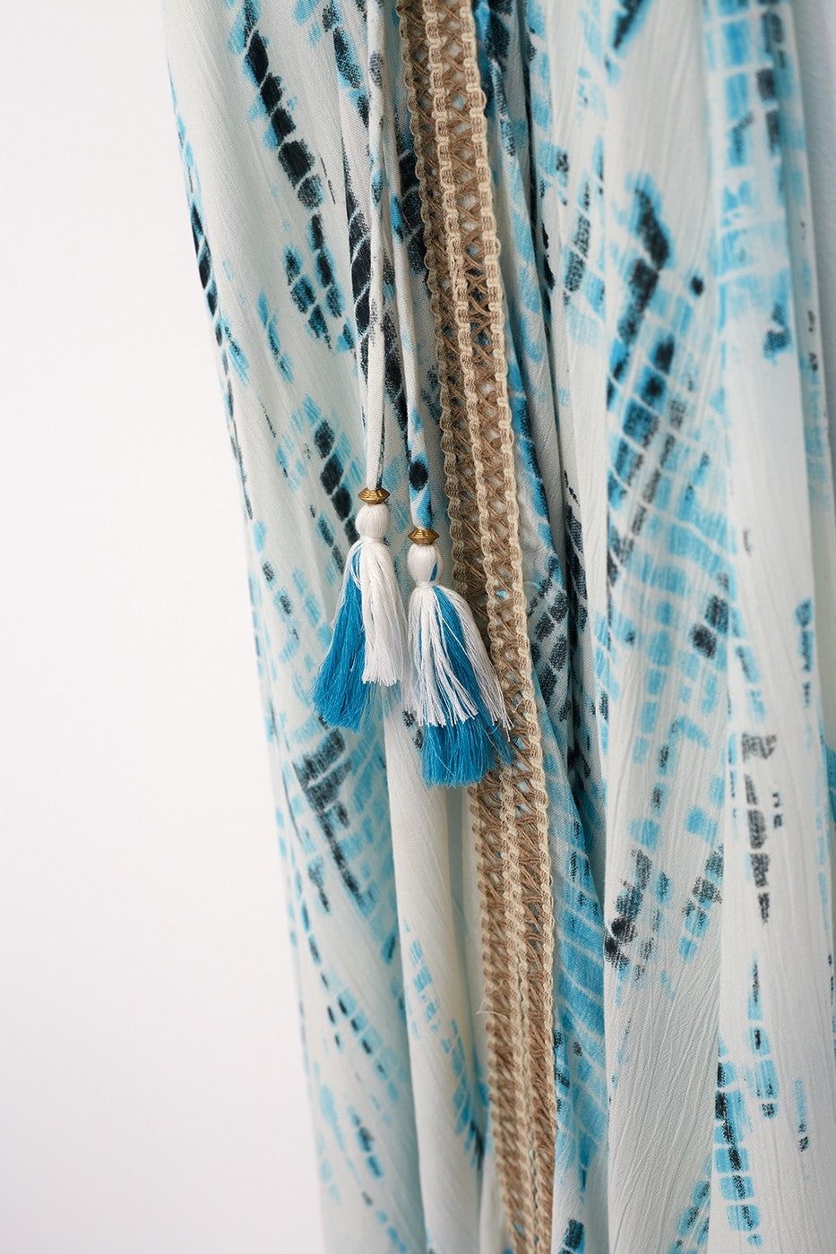 Vestido maxi tie-dye con aplicación