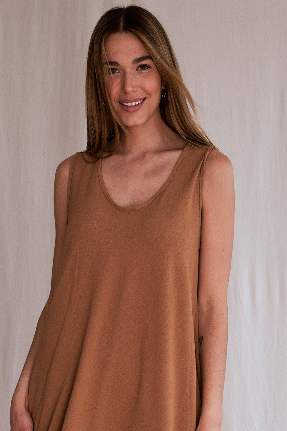 Vestido corto fluido