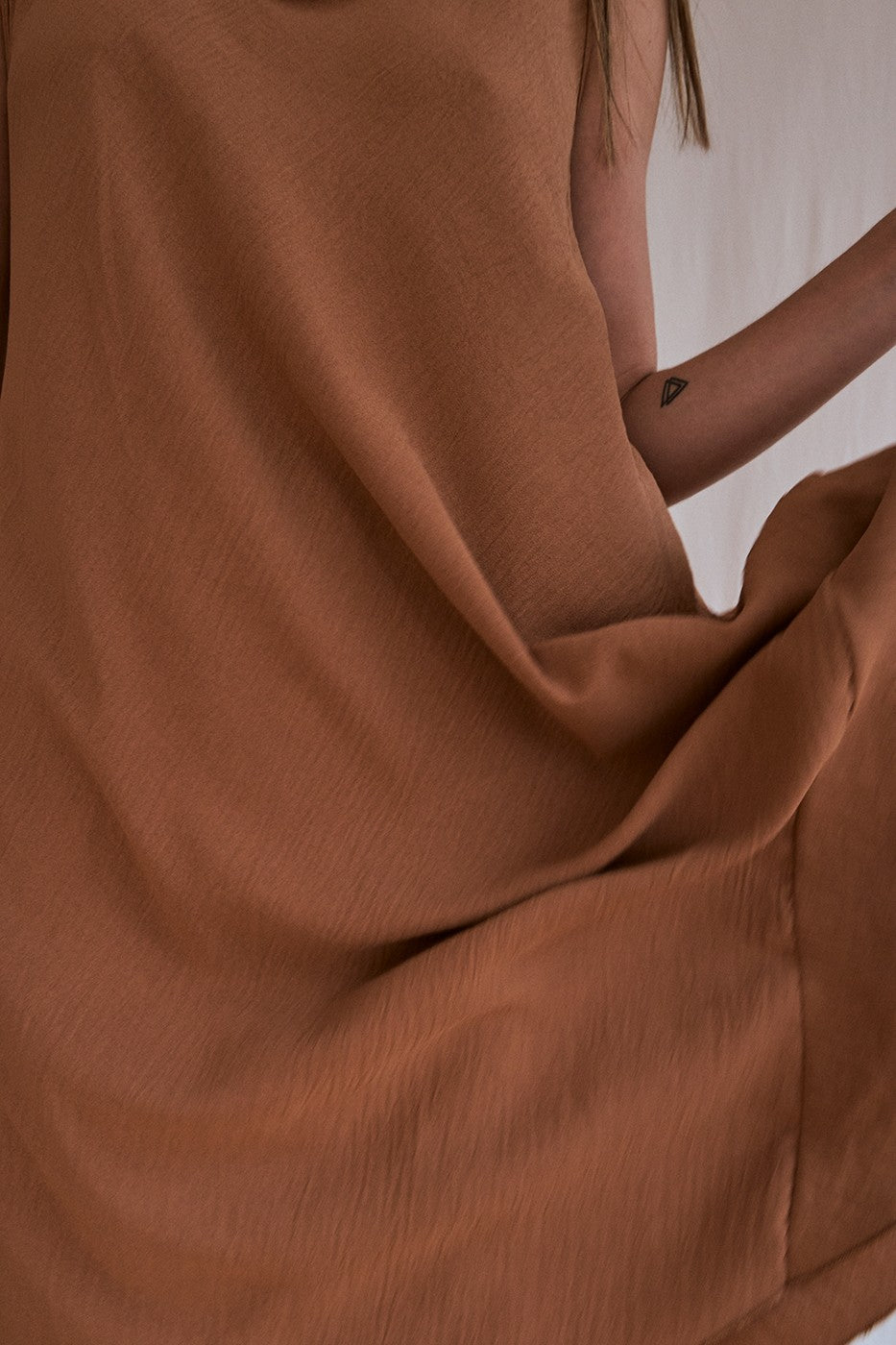 Vestido corto fluido