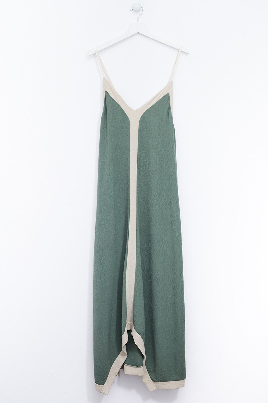 Vestido tirantes contraste