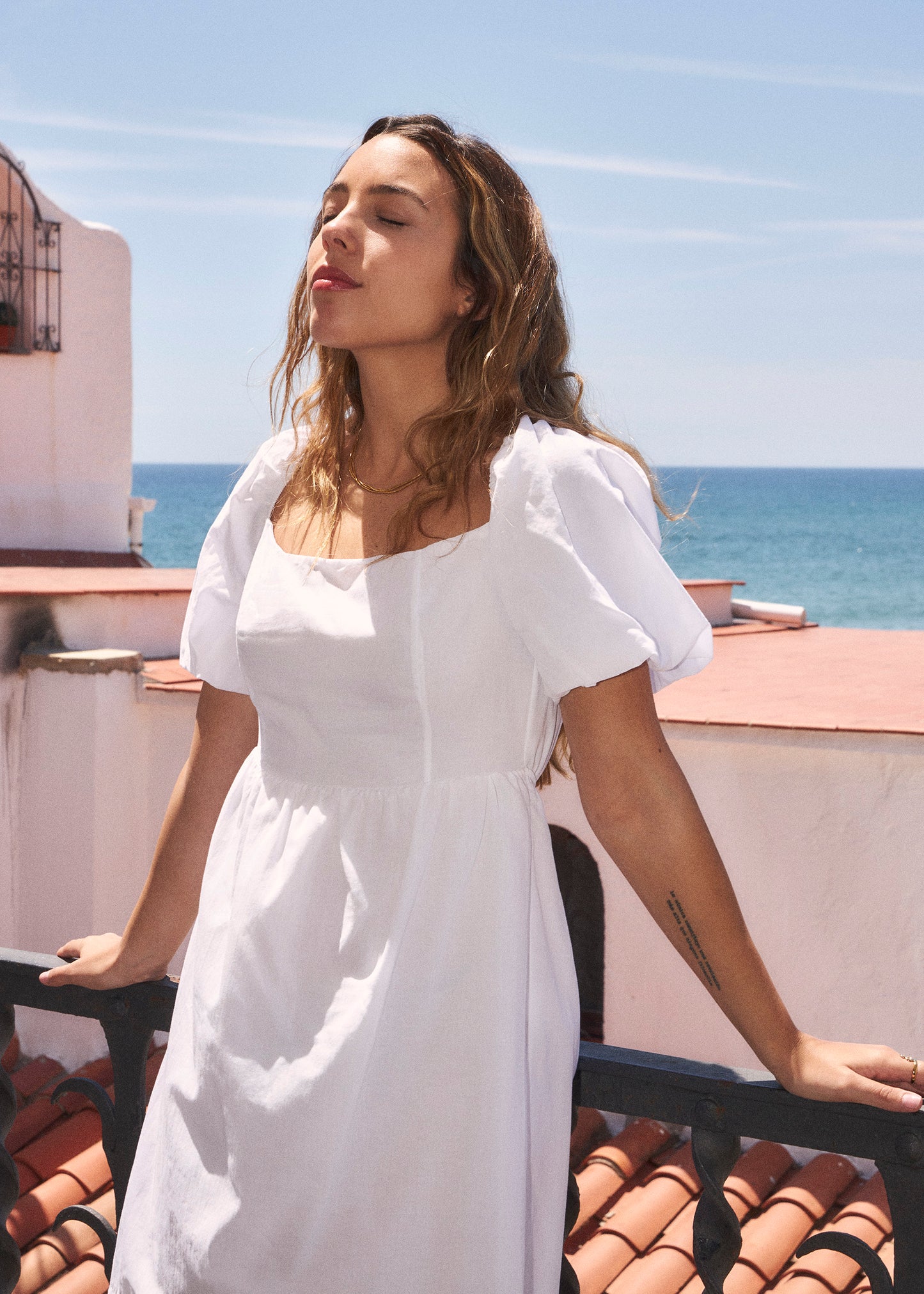 Short puff sleeve dress