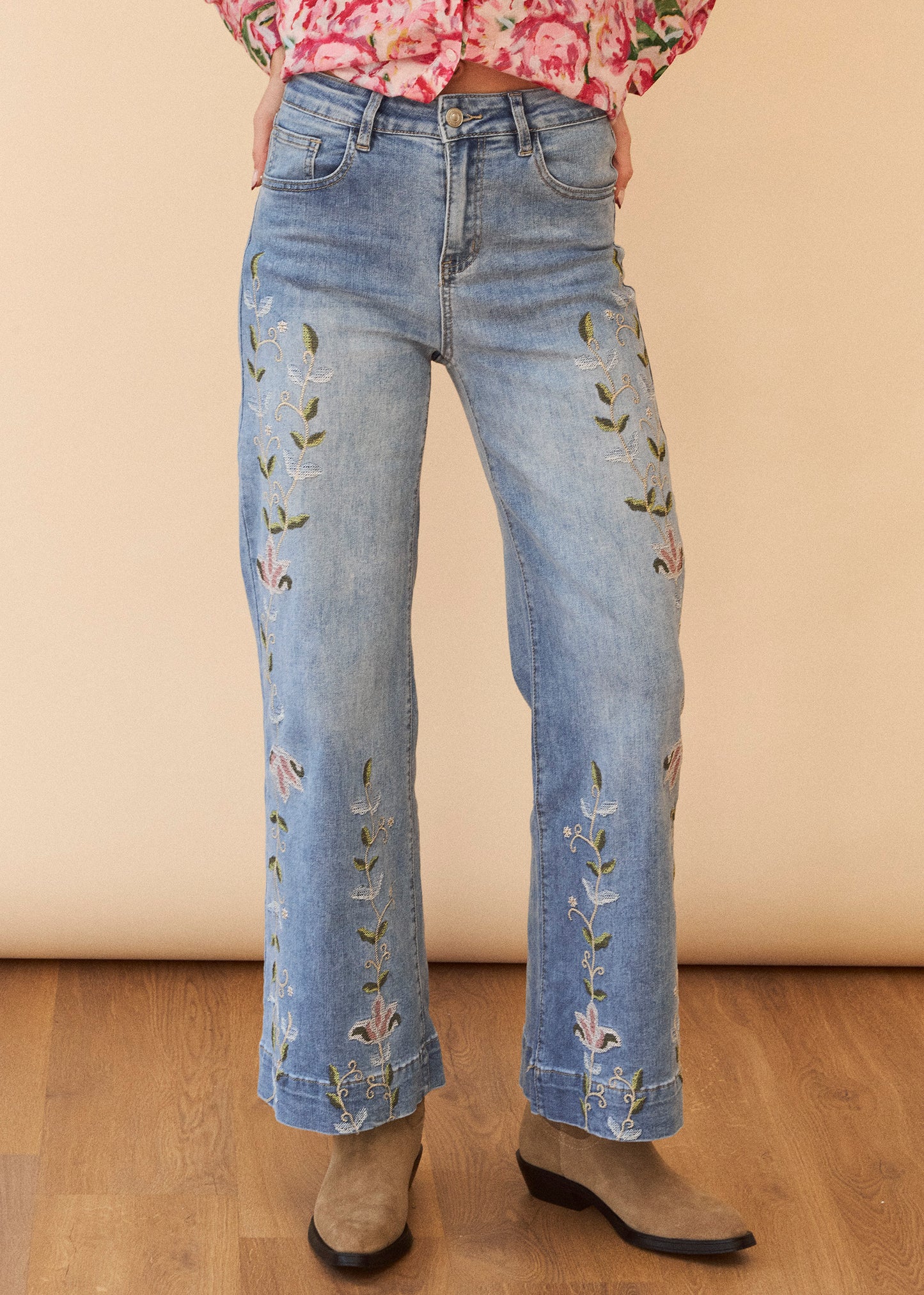 Jeans rectos bordados