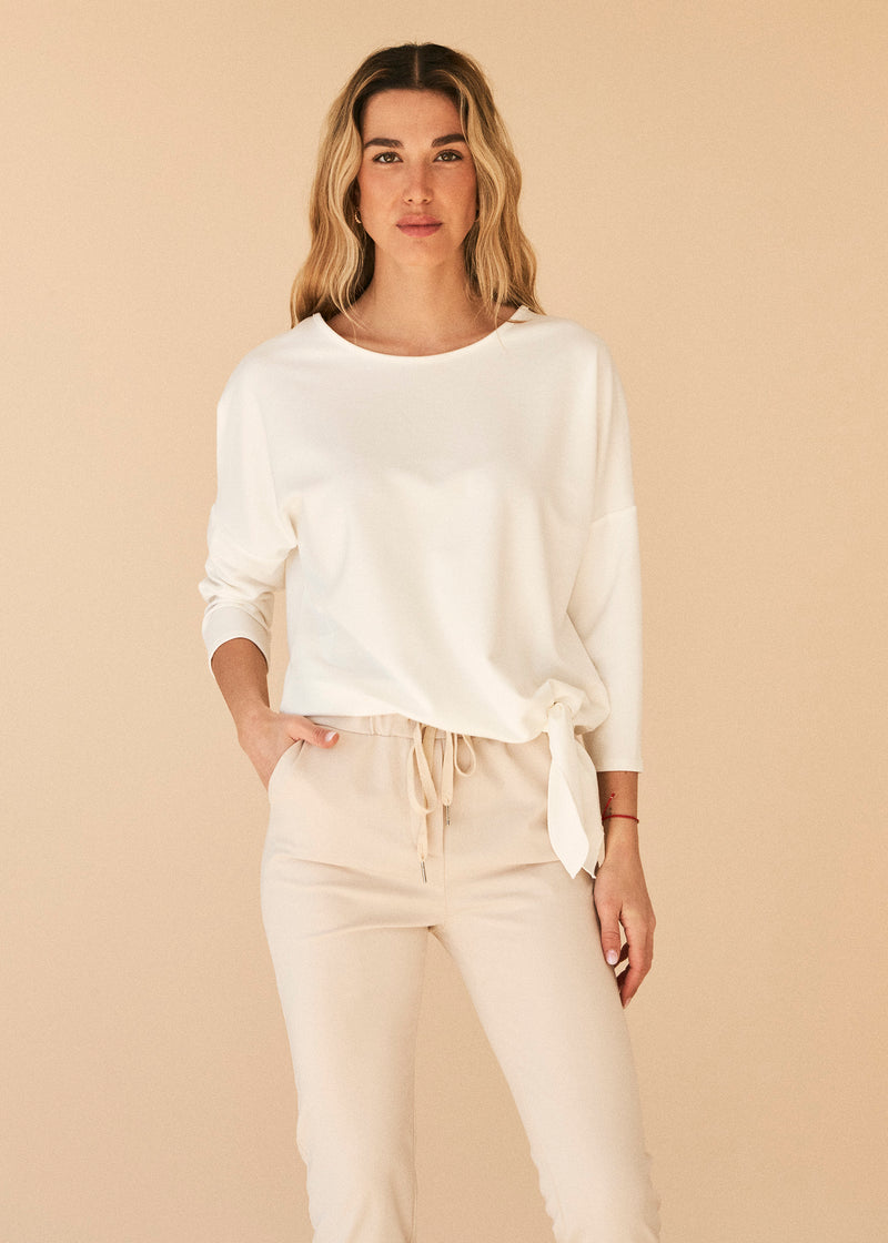 Camiseta nudo cuello redondo