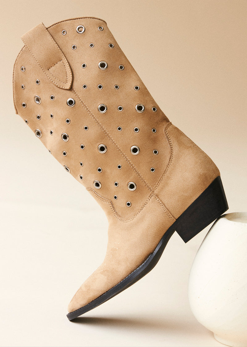 Contrast cowboy boot