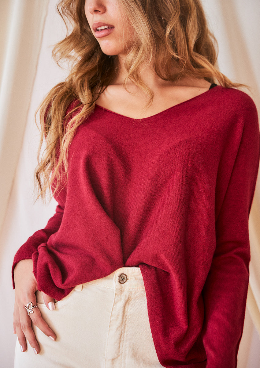 Pointed neck sweater