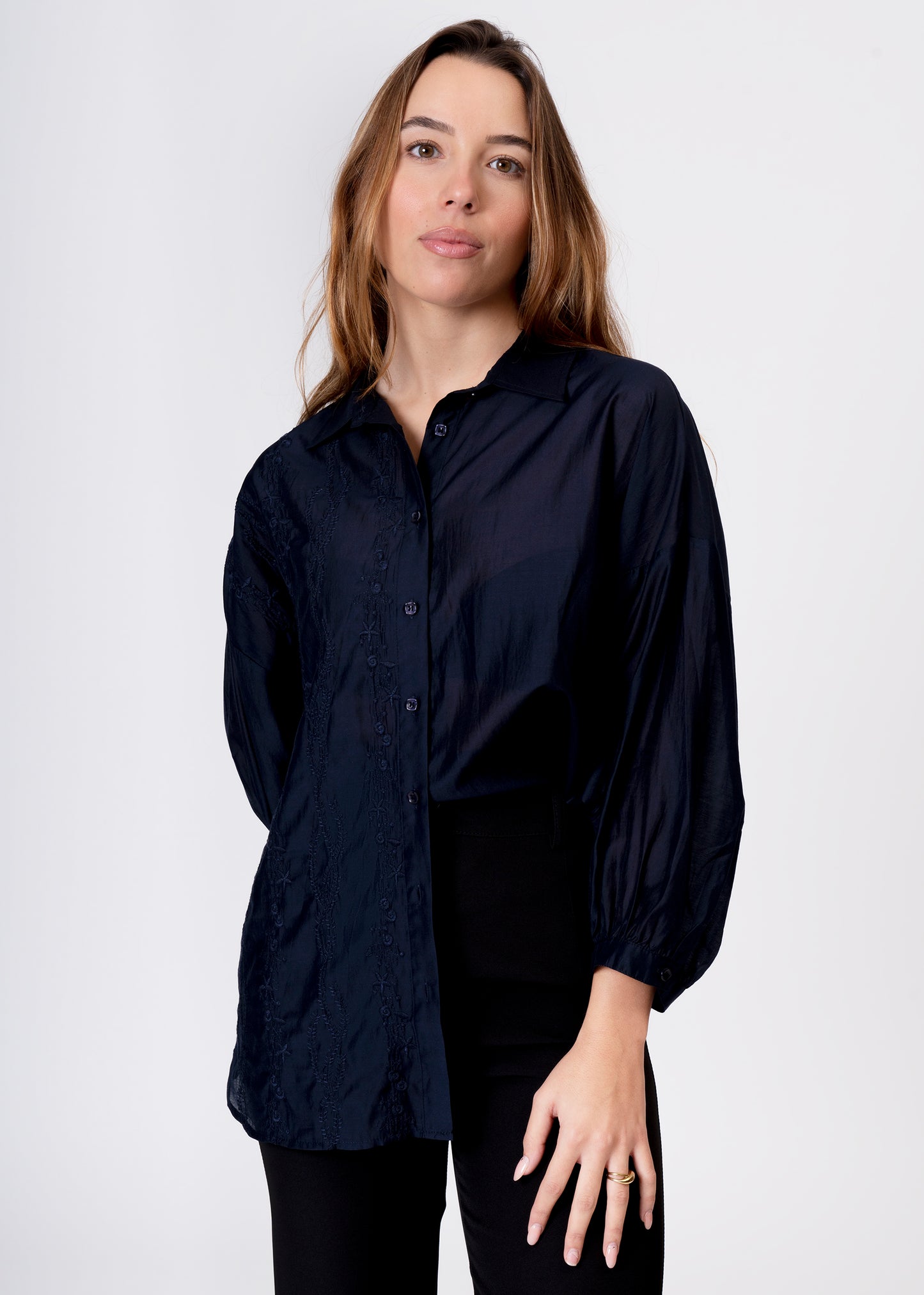 Camisa organza bordada