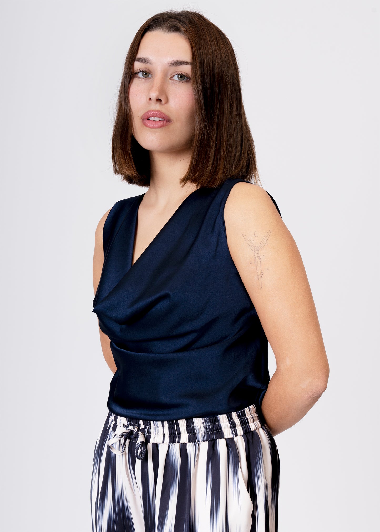 Top lencero satinado