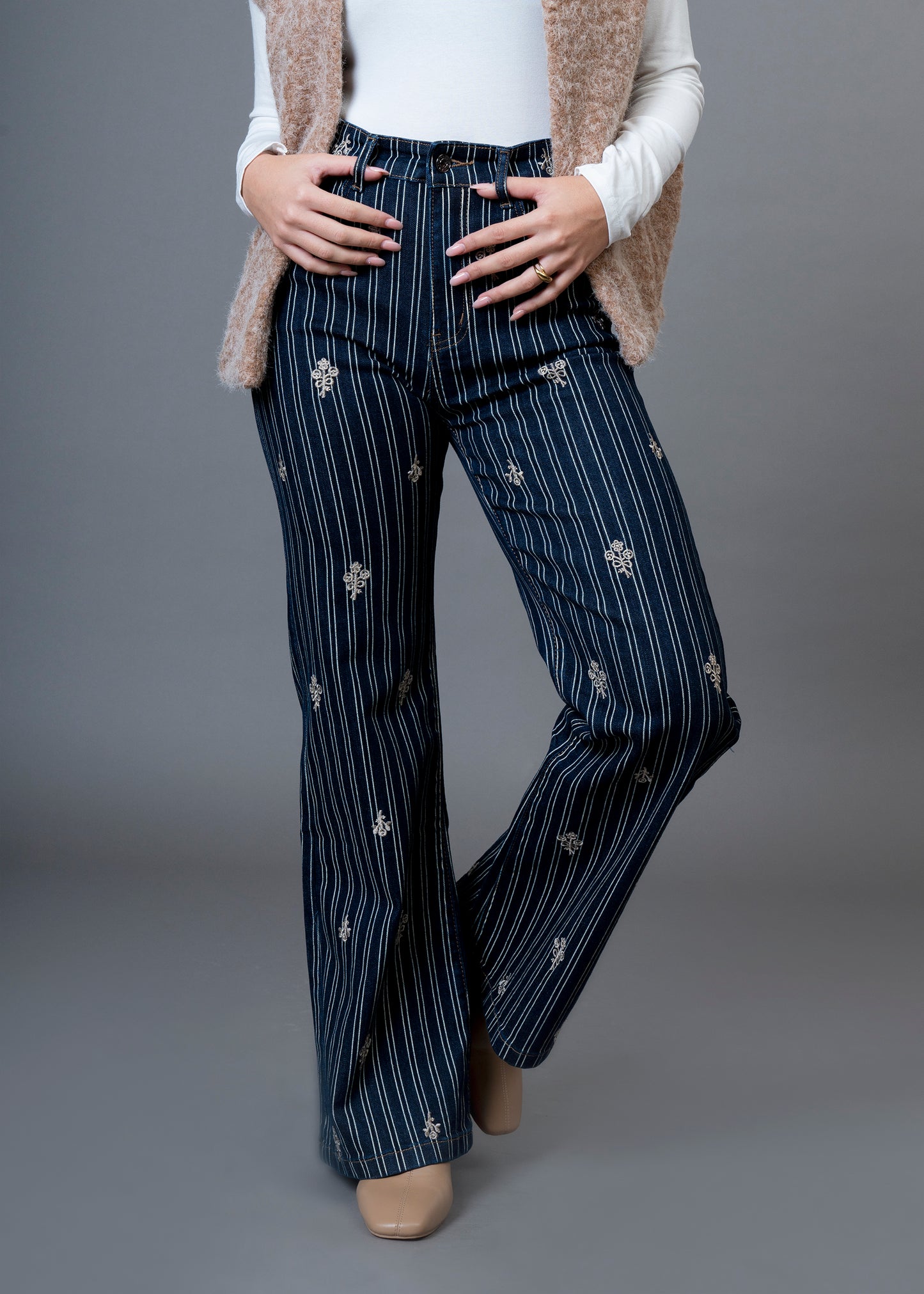 Jeans bordados rayas