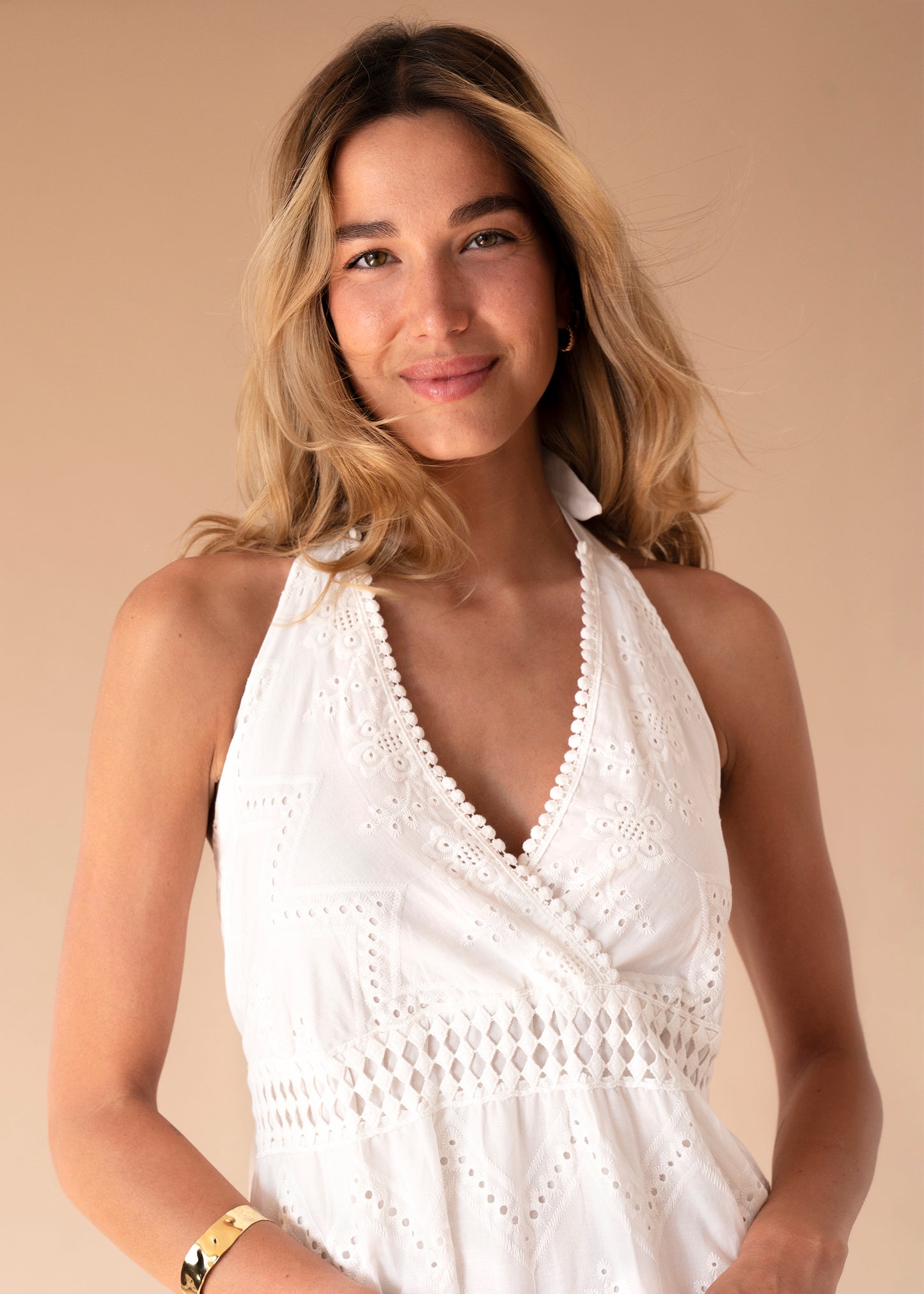 Vestido bordado largo