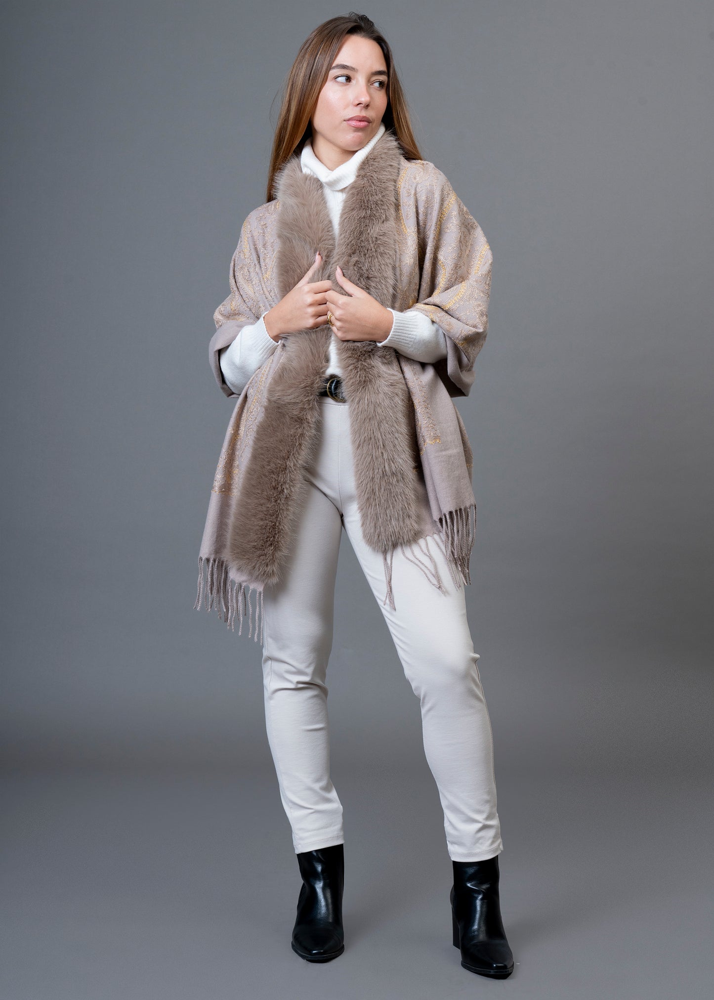 Chal bordado efecto pelo