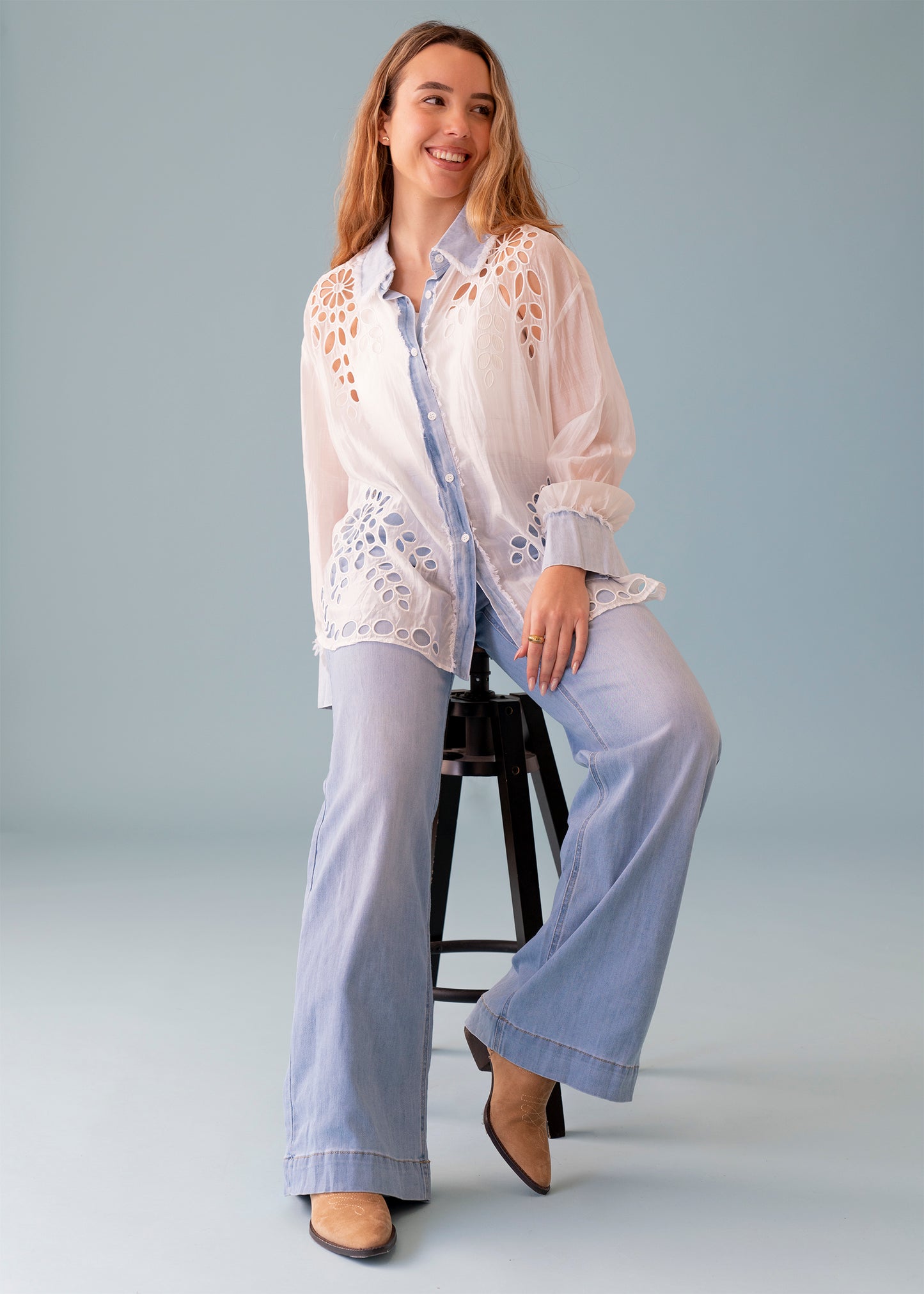 Camisa bordada denim