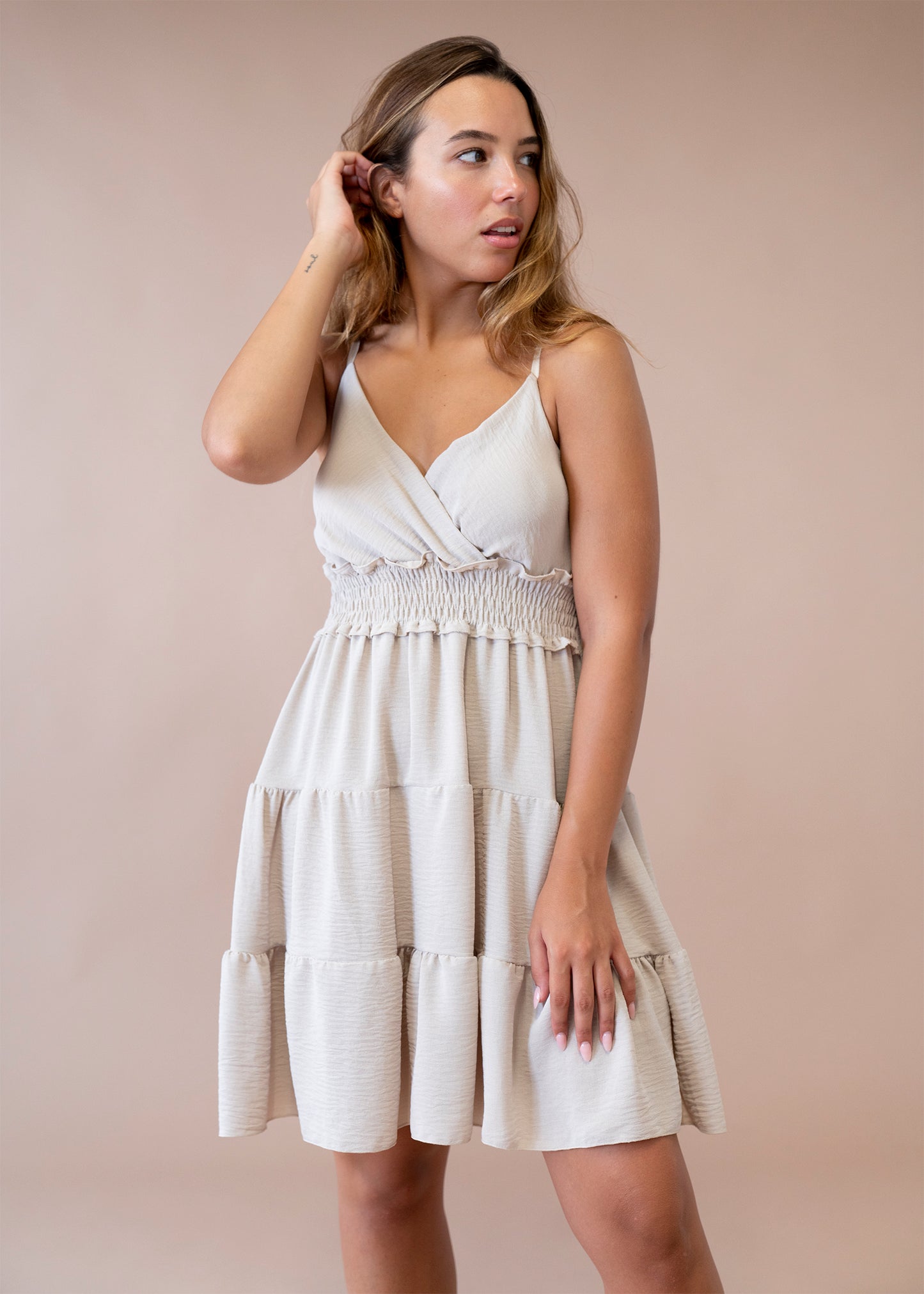 Vestido corto fruncido