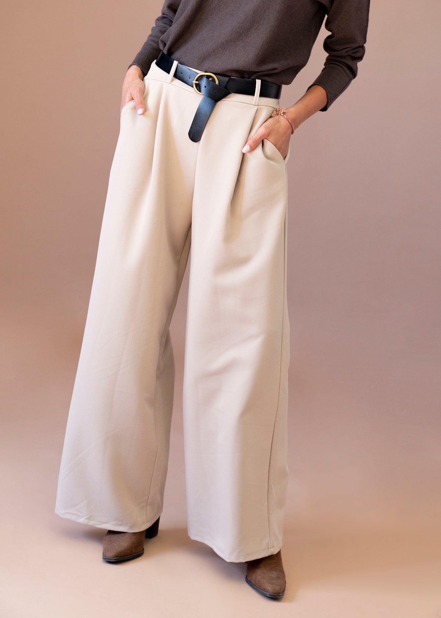 Pantalones sarga anchos
