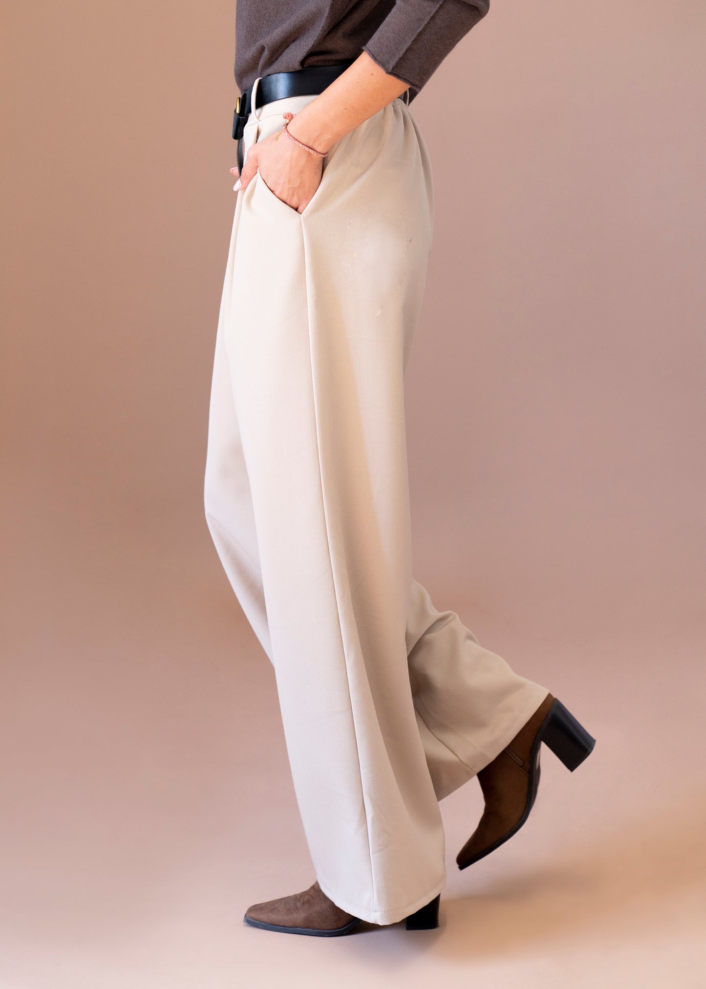 Pantalones sarga anchos