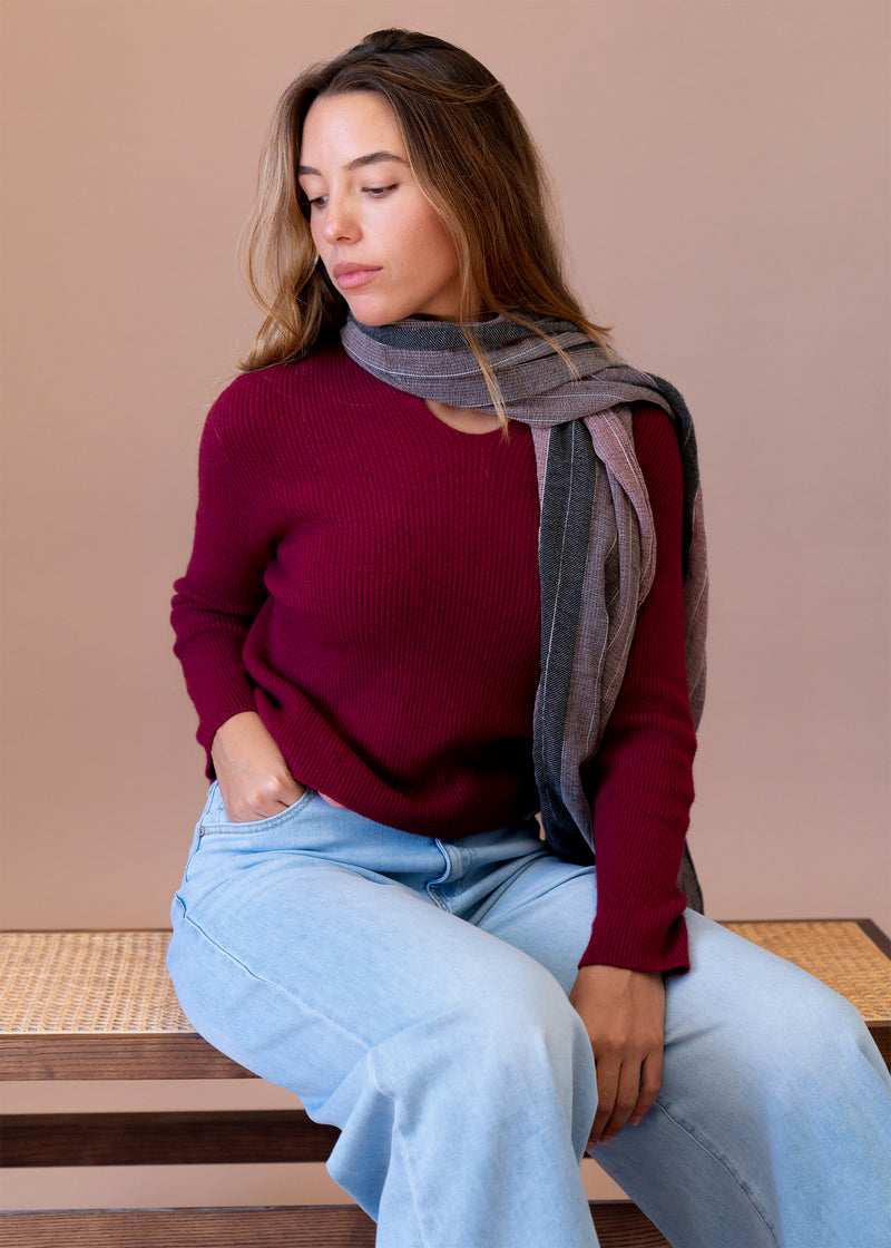 Pañuelo rayas finas desflecado