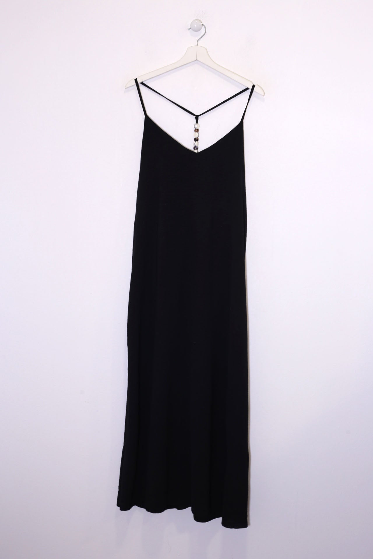 Vestido abalorios fluido