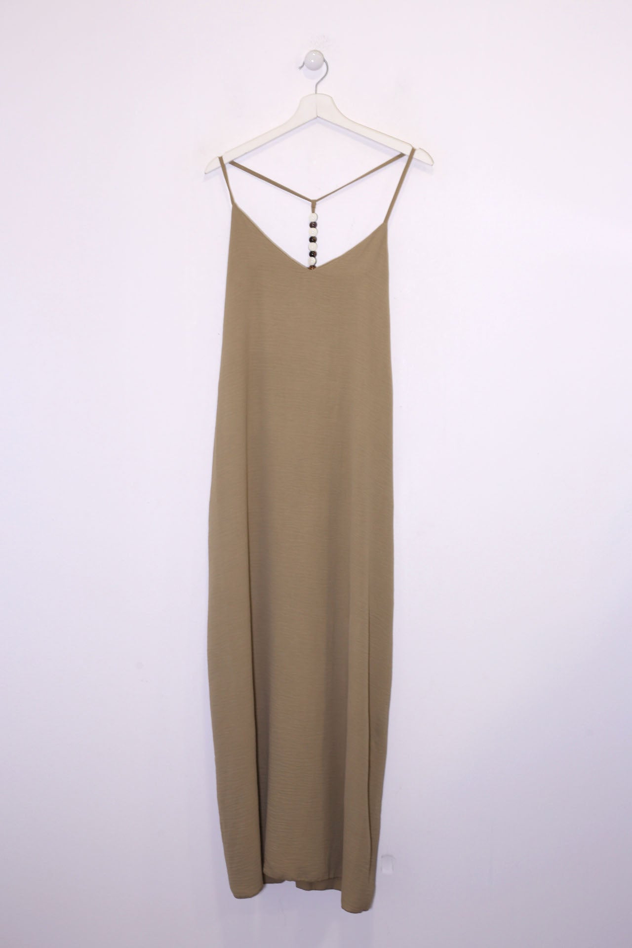 Vestido abalorios fluido