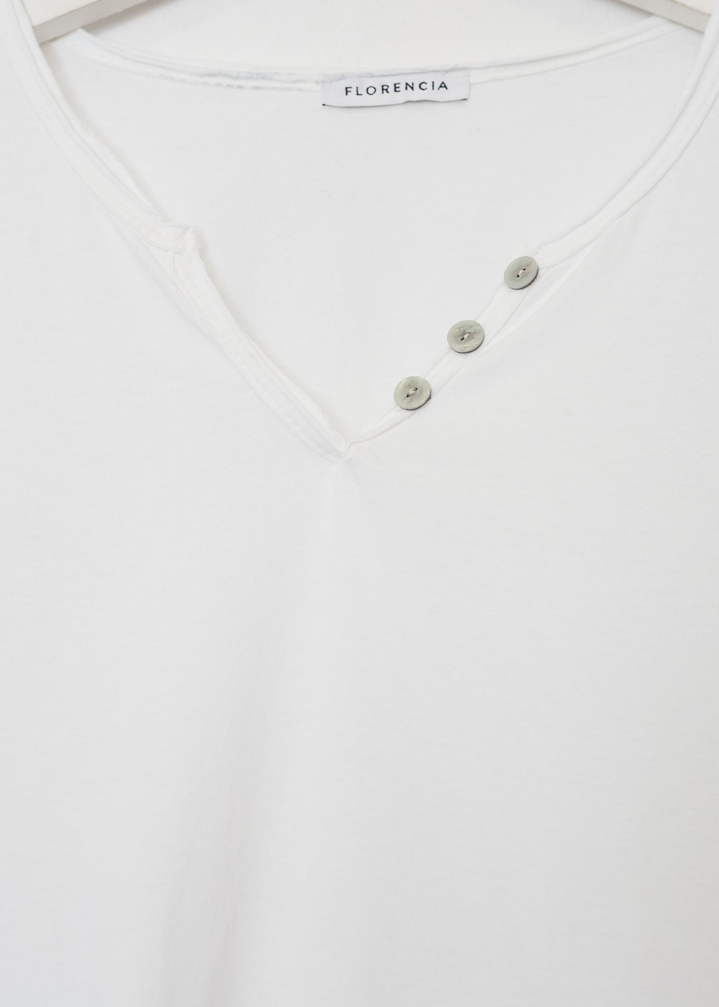 Camiseta básica botones