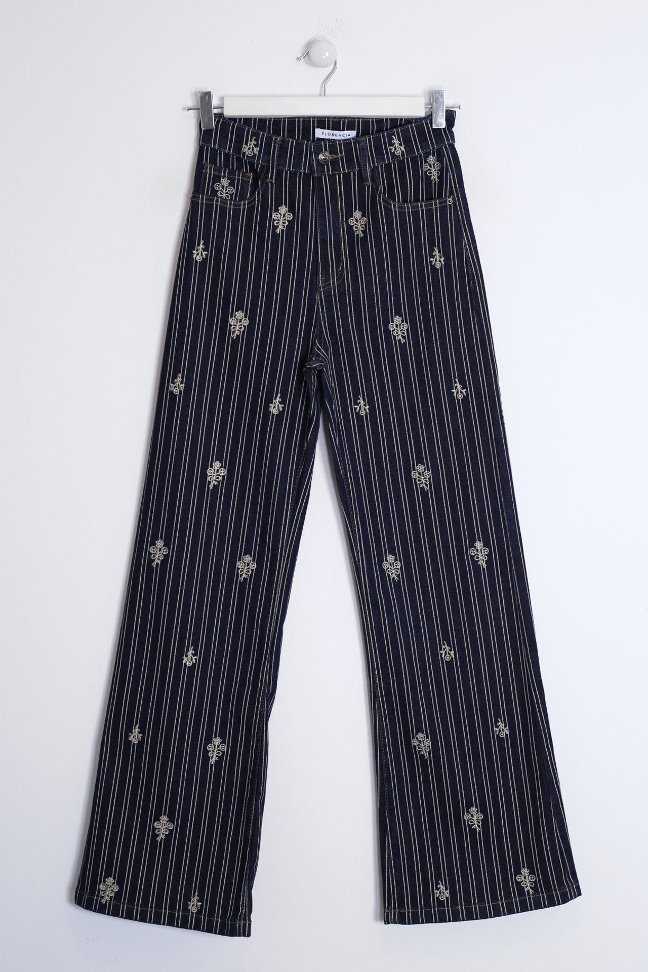 Jeans bordados rayas