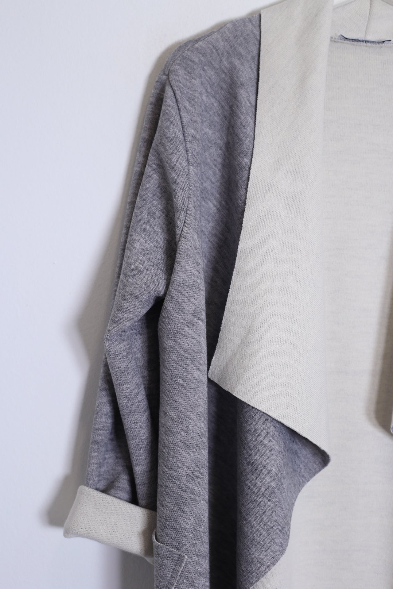 Chaqueta asimétrica punto