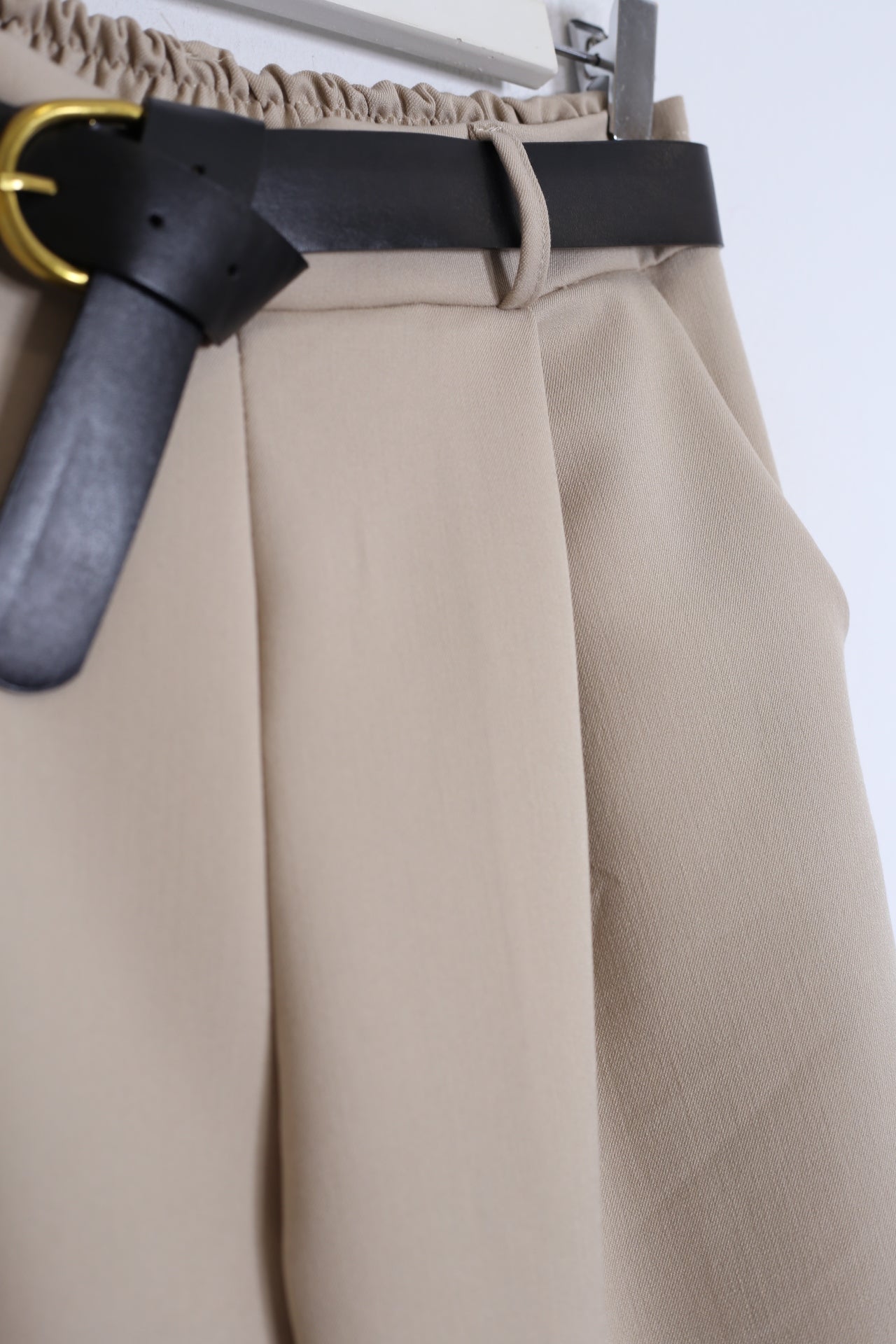 Pantalones sarga anchos