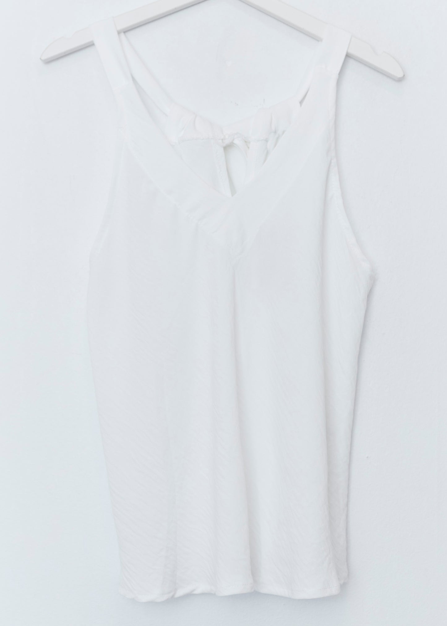 Flowy bow top